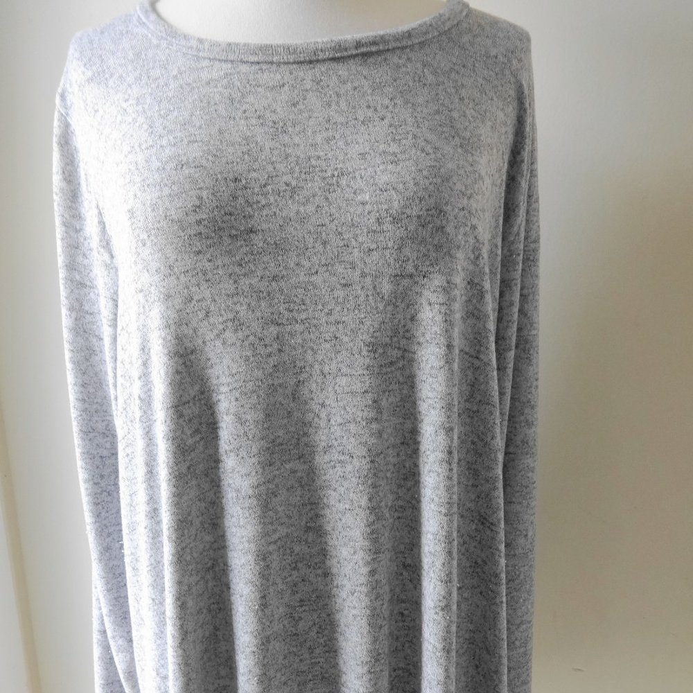 TORRID Ladies Gray Top Size 4X - Picture 1 of 12